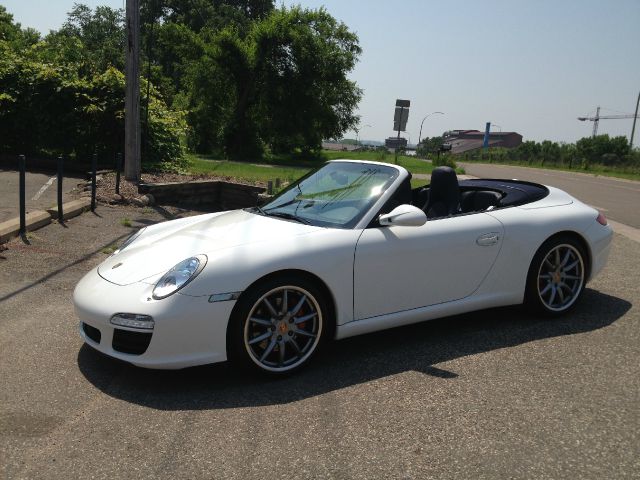 2011 Porsche 911 Laramie SLT Quad Cab