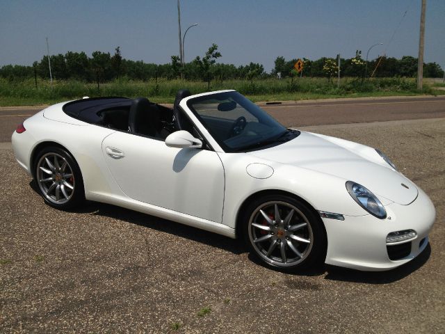 2011 Porsche 911 Laramie SLT Quad Cab