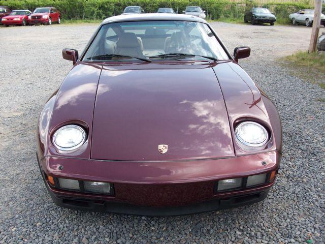 1984 Porsche 928 Unknown