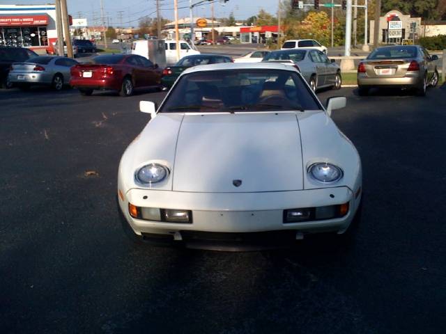 1984 Porsche 928 XR