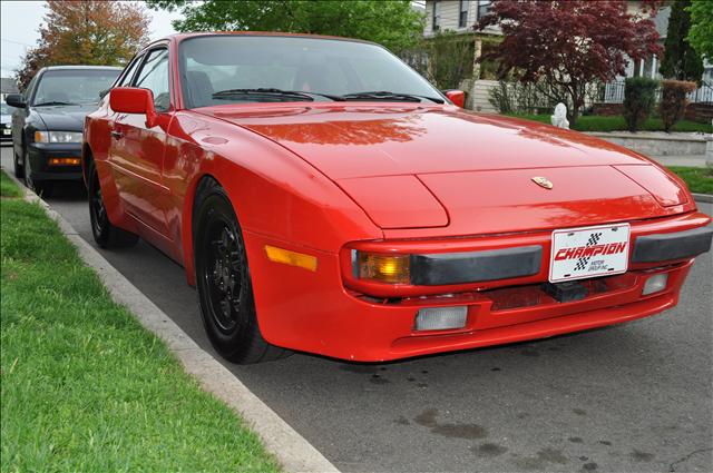 1986 Porsche 944 Unknown