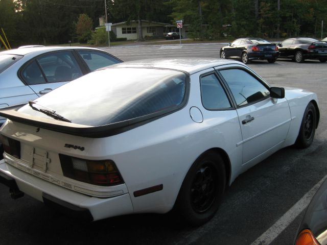 1986 Porsche 944 Base