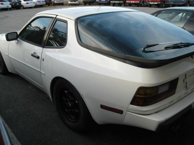 1986 Porsche 944 Base