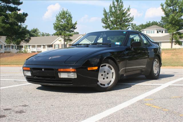 1987 Porsche 944 Series 4