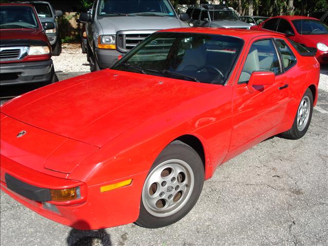 1987 Porsche 944 AWD 4dr LS