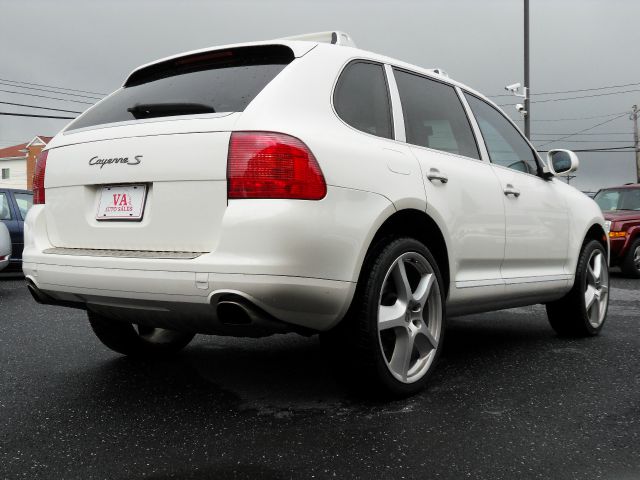 2004 Porsche Cayenne XR