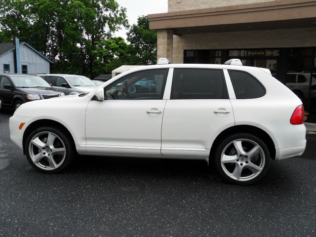 2004 Porsche Cayenne XR