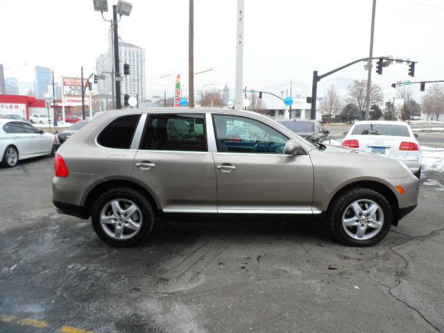 2004 Porsche Cayenne XR