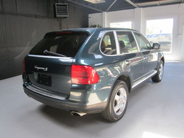 2004 Porsche Cayenne XR