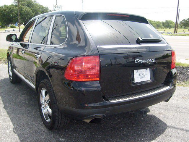 2004 Porsche Cayenne XR