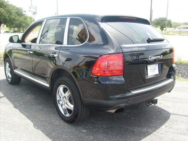 2004 Porsche Cayenne XR