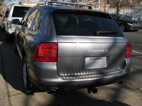 2004 Porsche Cayenne XR