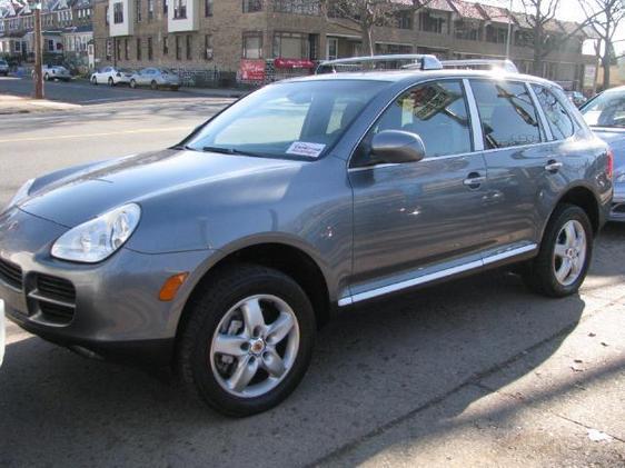 2004 Porsche Cayenne XR