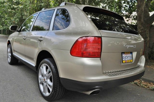 2004 Porsche Cayenne XR