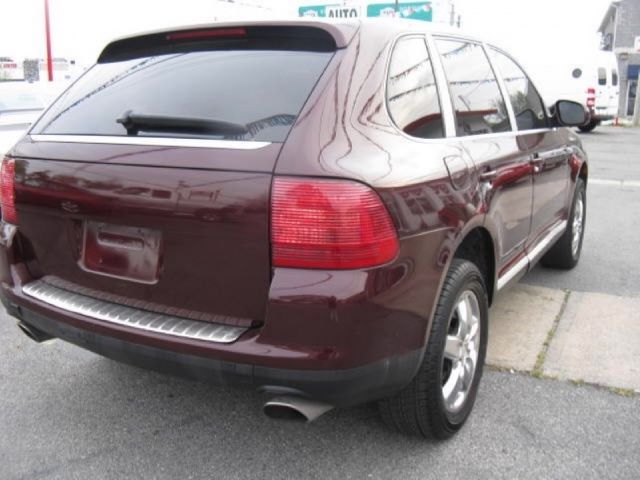 2004 Porsche Cayenne XR