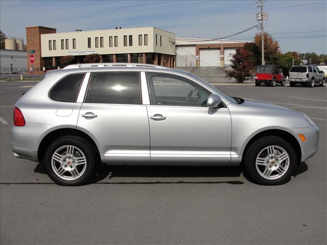 2005 Porsche Cayenne Unknown