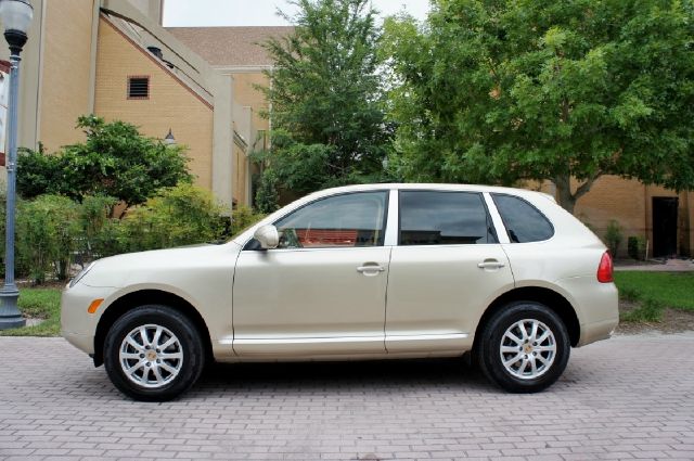 2005 Porsche Cayenne WGN Touring