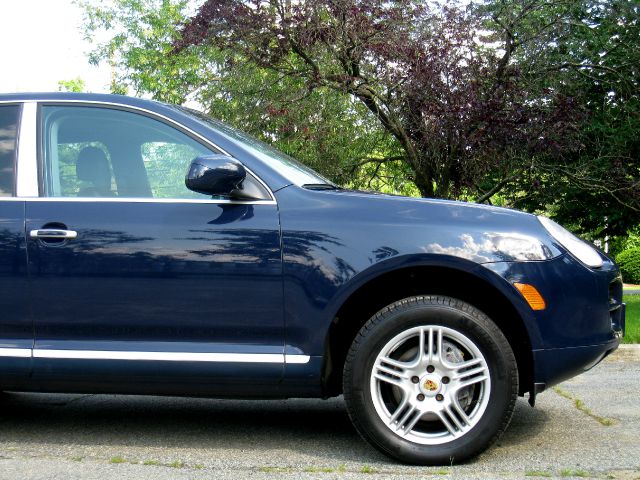 2006 Porsche Cayenne Base