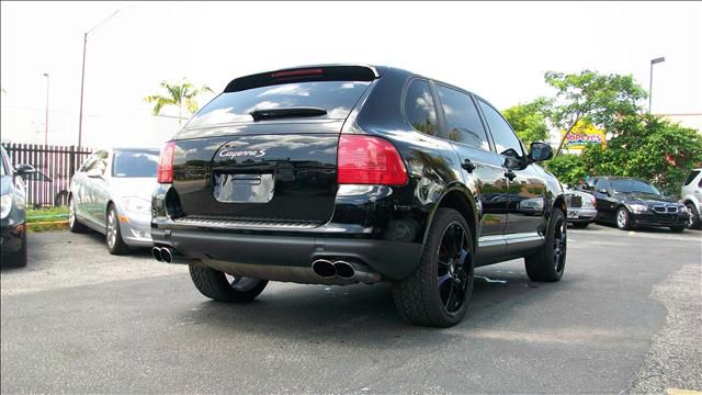 2006 Porsche Cayenne Base