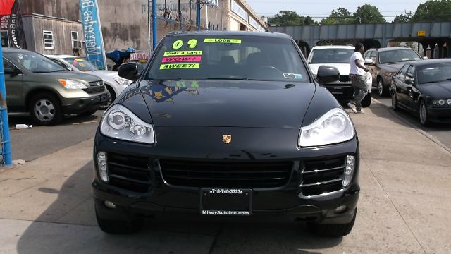 2009 Porsche Cayenne 4WD 4dr SUV Luxury 4x4