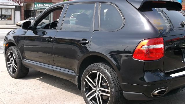 2009 Porsche Cayenne 4WD 4dr SUV Luxury 4x4