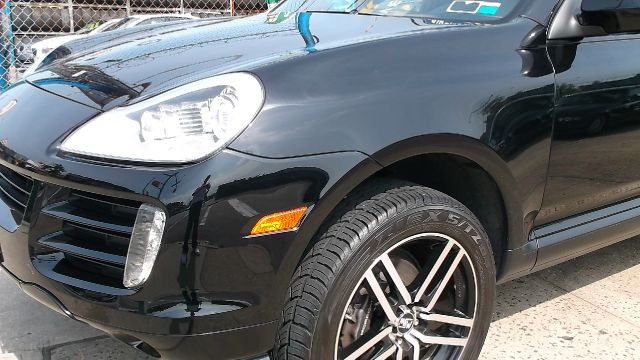 2009 Porsche Cayenne 4WD 4dr SUV Luxury 4x4