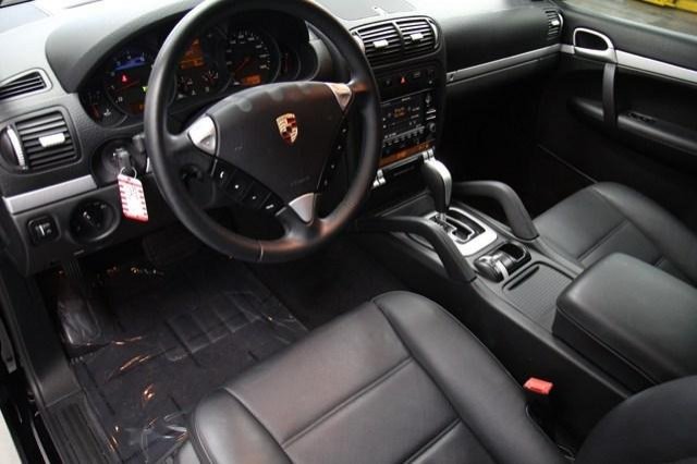 2010 Porsche Cayenne Base