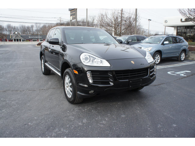 2010 Porsche Cayenne Base