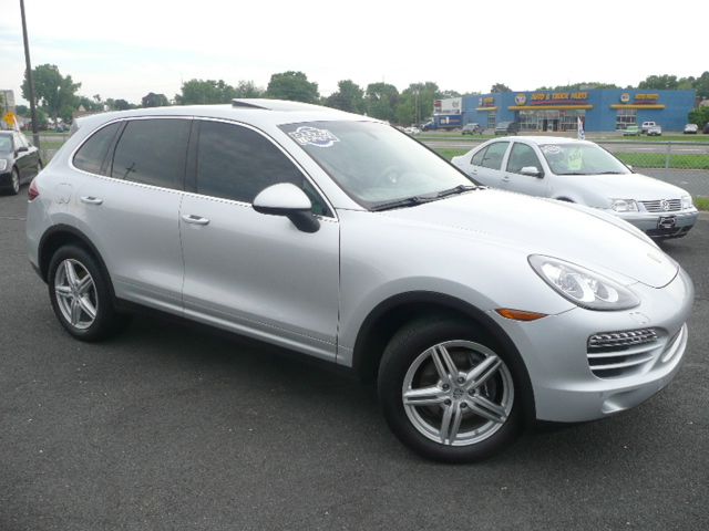 2011 Porsche Cayenne Base