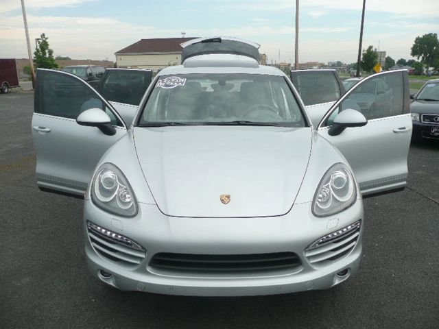 2011 Porsche Cayenne Base