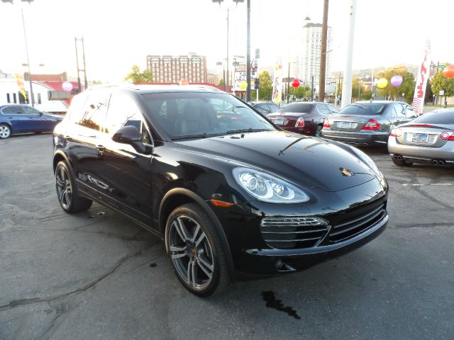 2012 Porsche Cayenne Base