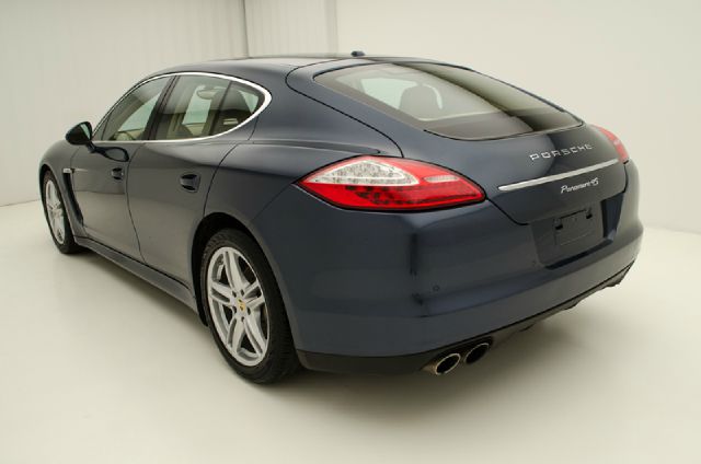 2010 Porsche Panamera Base /extended CAB Short BED