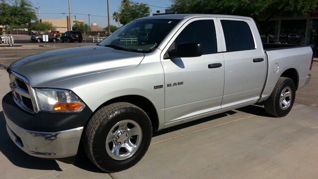 2010 RAM 1500 2WD Crew Cab 143.5