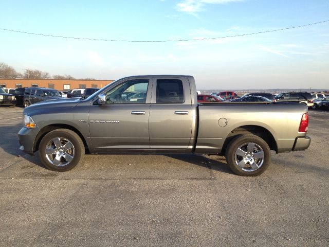 2012 RAM 1500 4dr LX 4WD Auto