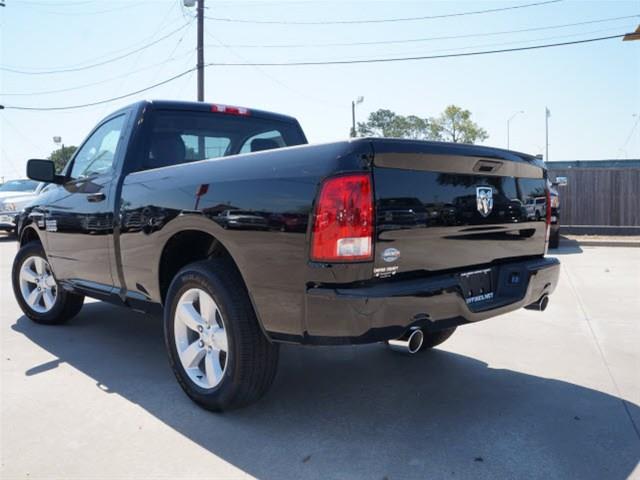 2013 RAM 1500 2dr 102 WB 4WD Value Manual