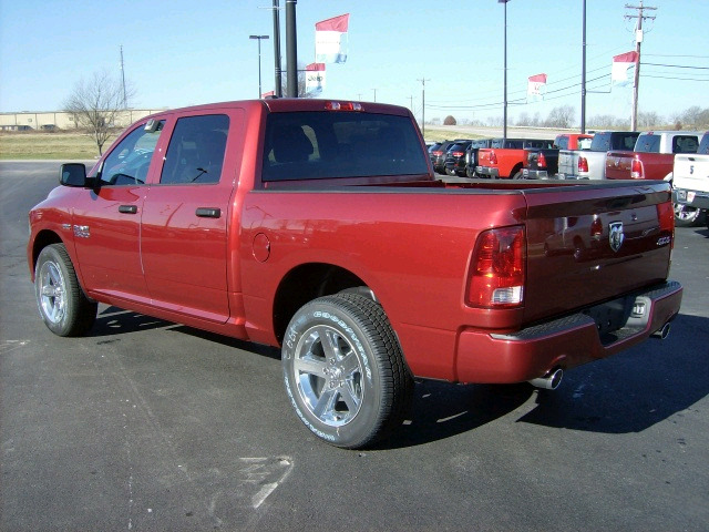 2014 RAM 1500 SE Sport Wagon 4D