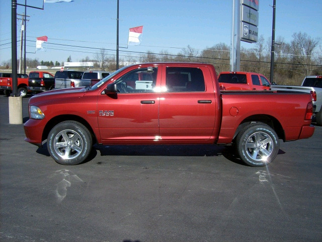 2014 RAM 1500 SE Sport Wagon 4D