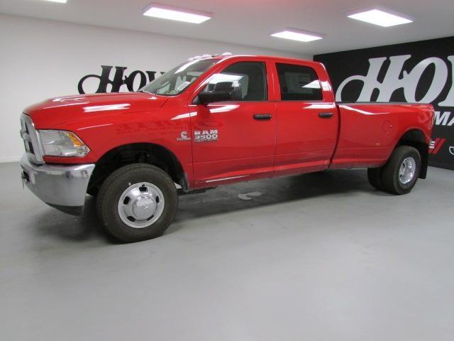 2014 RAM 3500 AWD W/nav, Leather, 3rd Rowsunroof