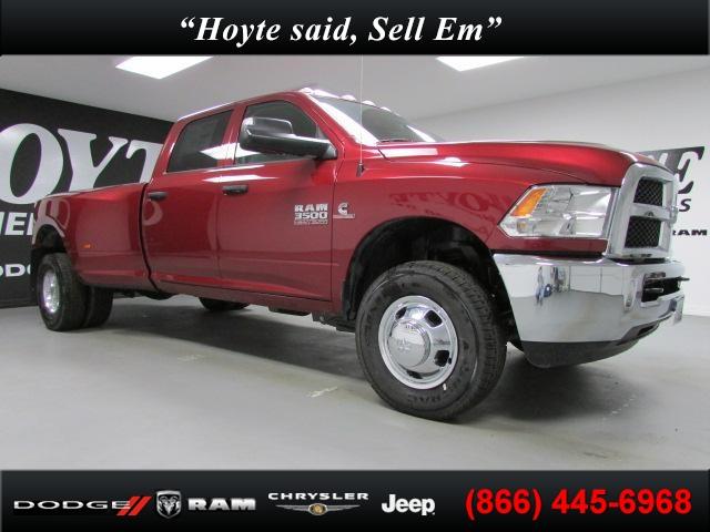 2014 RAM 3500 AWD W/nav, Leather, 3rd Rowsunroof