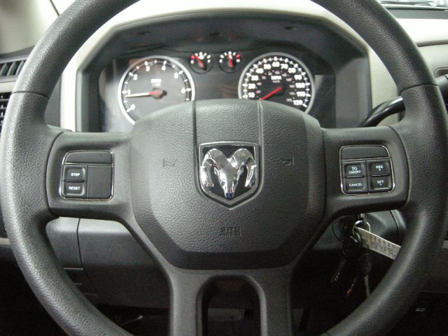 2012 RAM Ram Pickup 4dr LX 4WD Auto