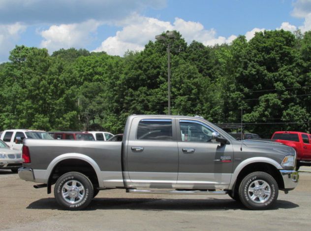 2012 RAM Ram Pickup 1 Owner Leather Roof 5.3L