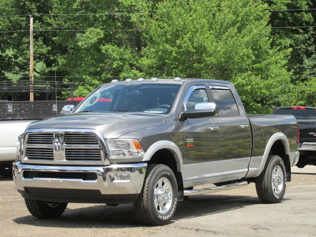 2012 RAM Ram Pickup 1 Owner Leather Roof 5.3L