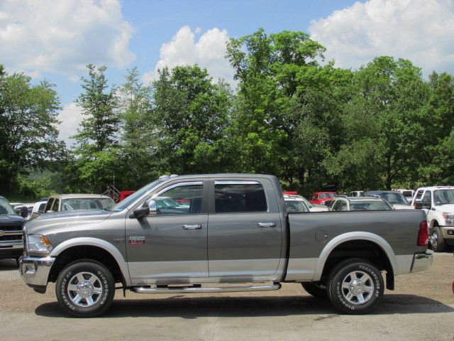 2012 RAM Ram Pickup 1 Owner Leather Roof 5.3L