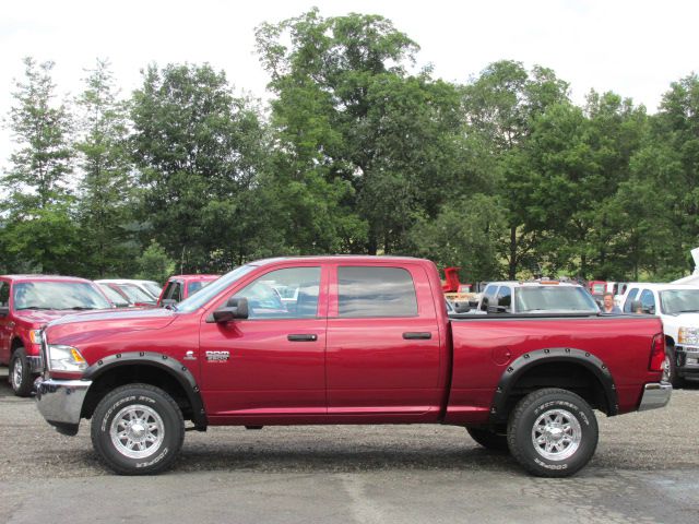 2012 RAM Ram Pickup SLT Short Bed V-8