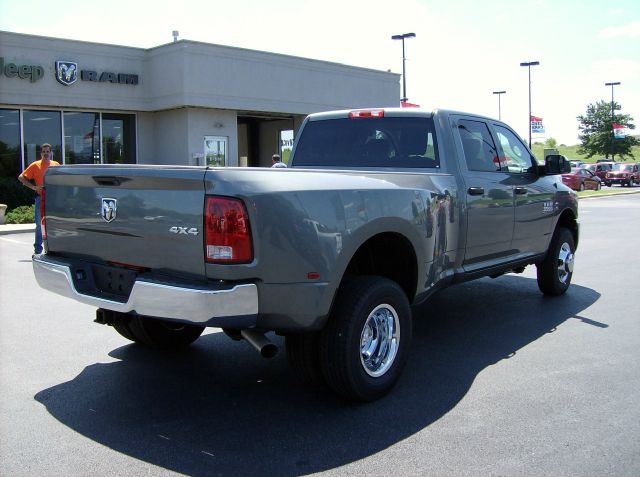 2013 RAM Ram Pickup AWD, DVD, Navi, Rear Camera