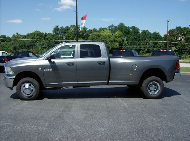 2013 RAM Ram Pickup AWD, DVD, Navi, Rear Camera