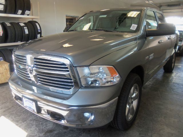 2013 RAM Ram Pickup SLE Sierra 2WD