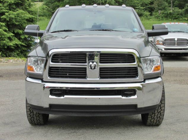 2012 RAM Ram Truck SLT Short Bed V-8