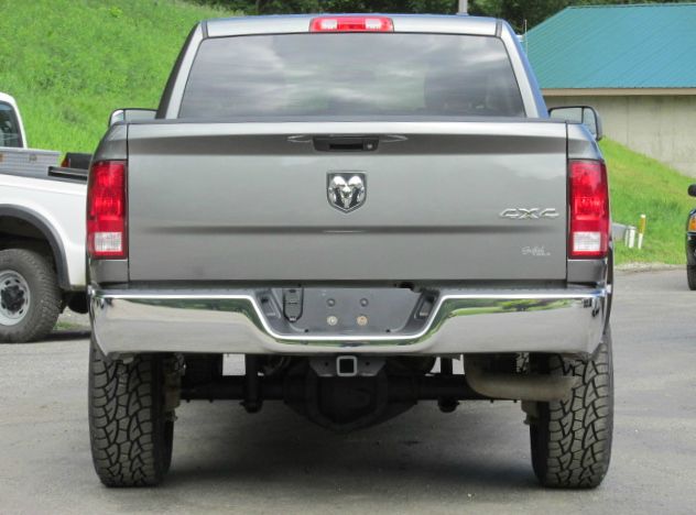 2012 RAM Ram Truck SLT Short Bed V-8