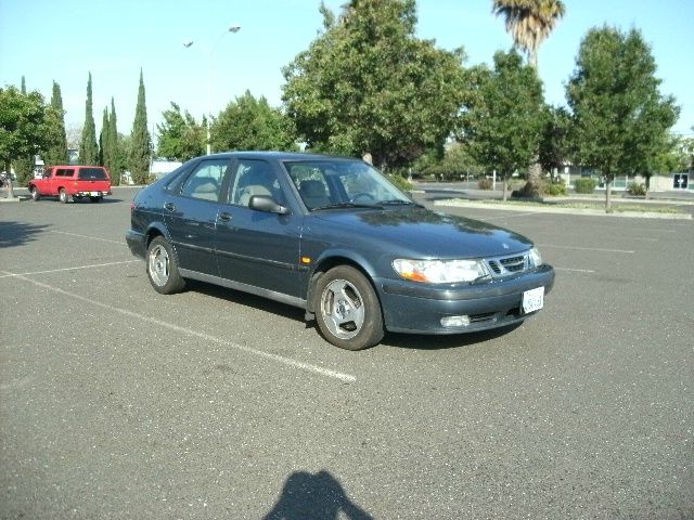 1999 Saab 9-3 4dr Sdn GLX V6 Auto